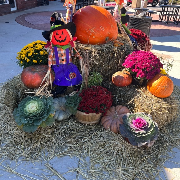 Universal Studios Bride 👰🏽‍♀️ 🎃 - Picture 11 of 11